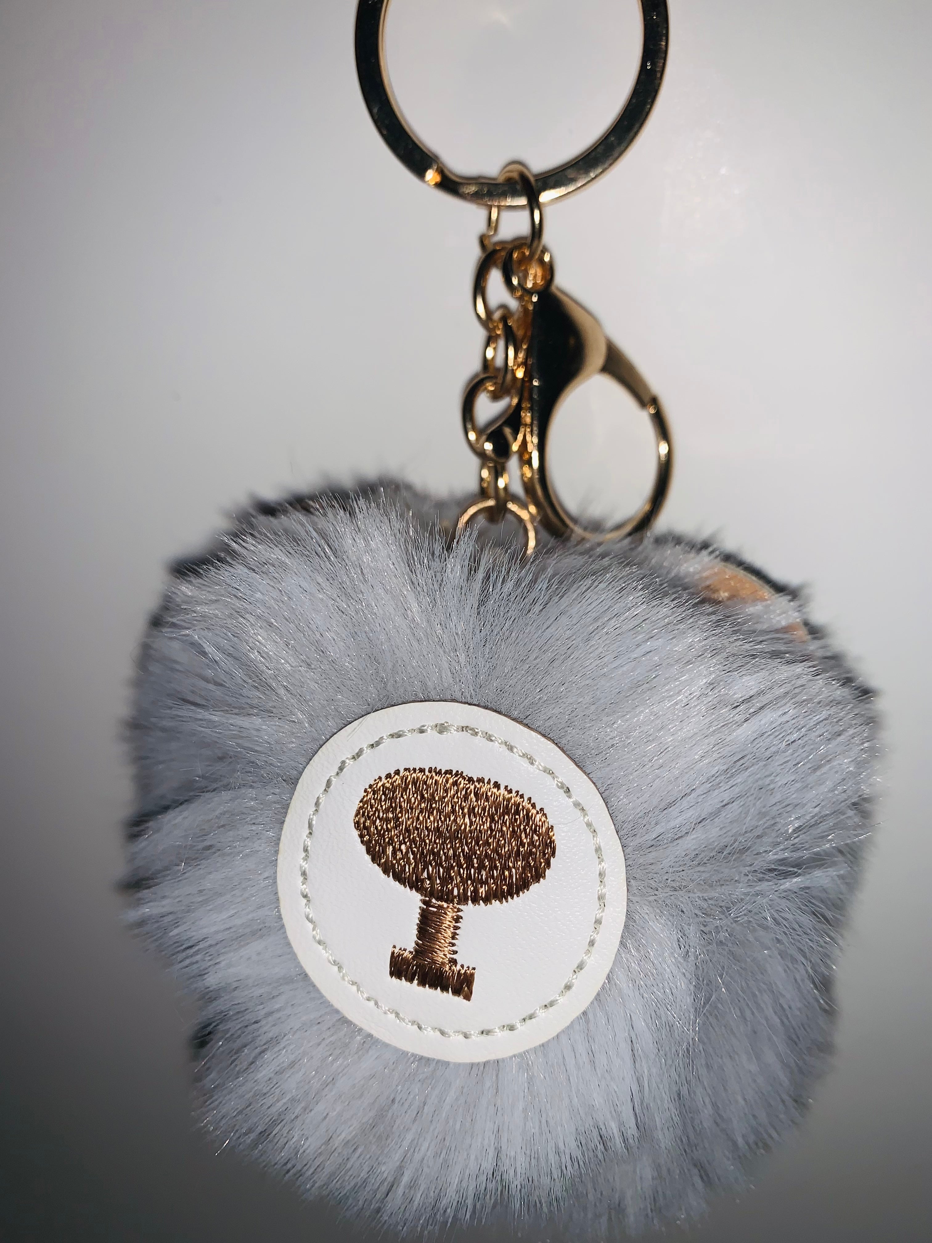 LION POMPOM KEYCHAIN