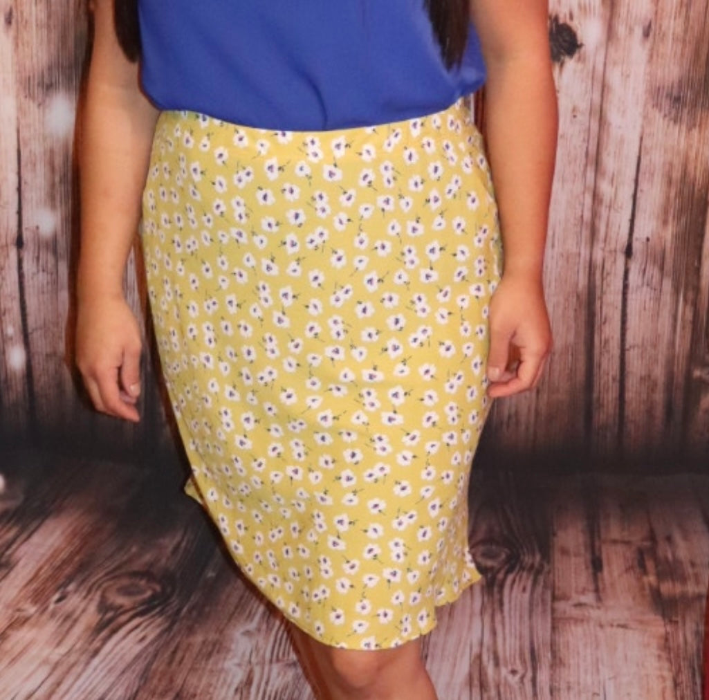 YELLOW FLORAL PRINT PENCIL SKIRT