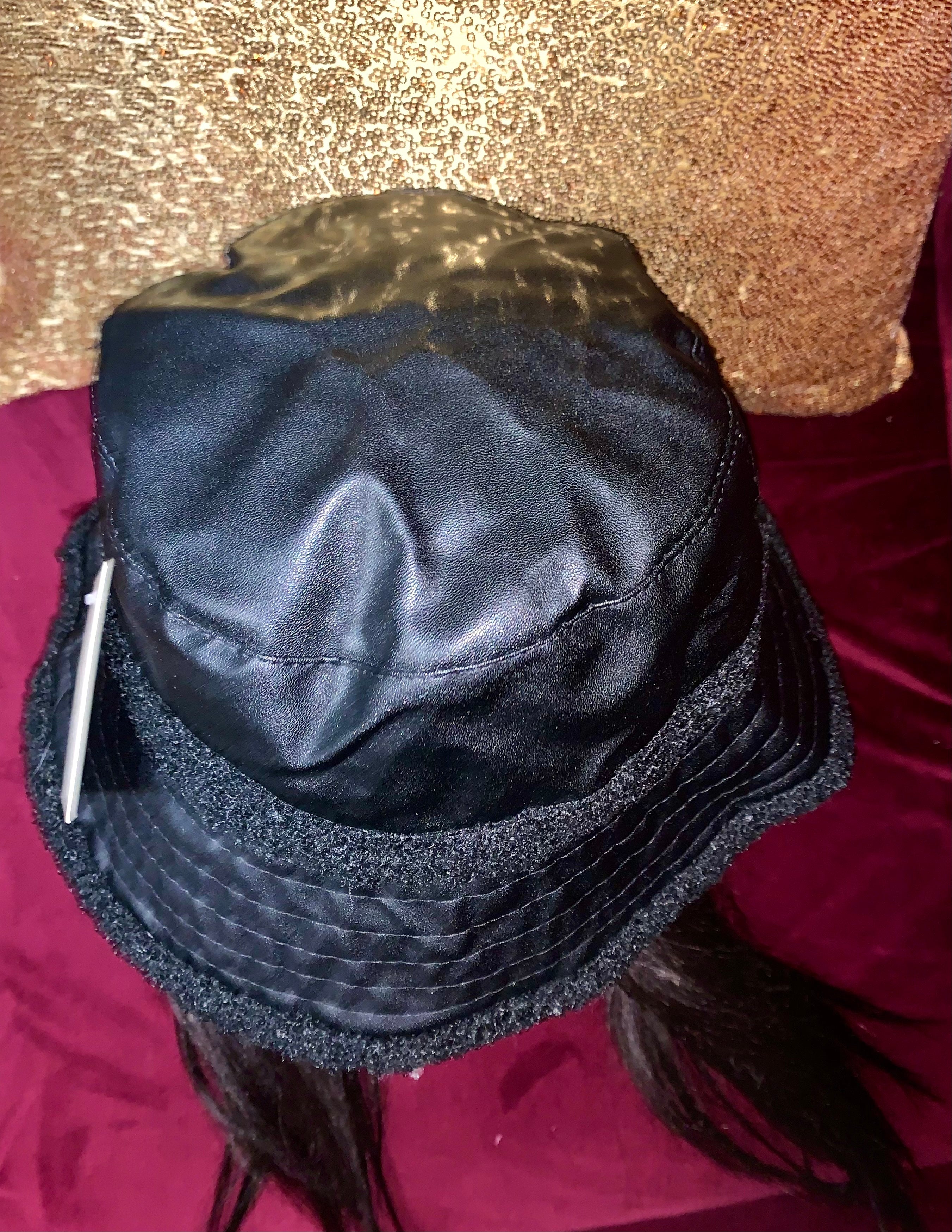 BLACK FUZZY FLEECE BUCKET LEATHER HAT