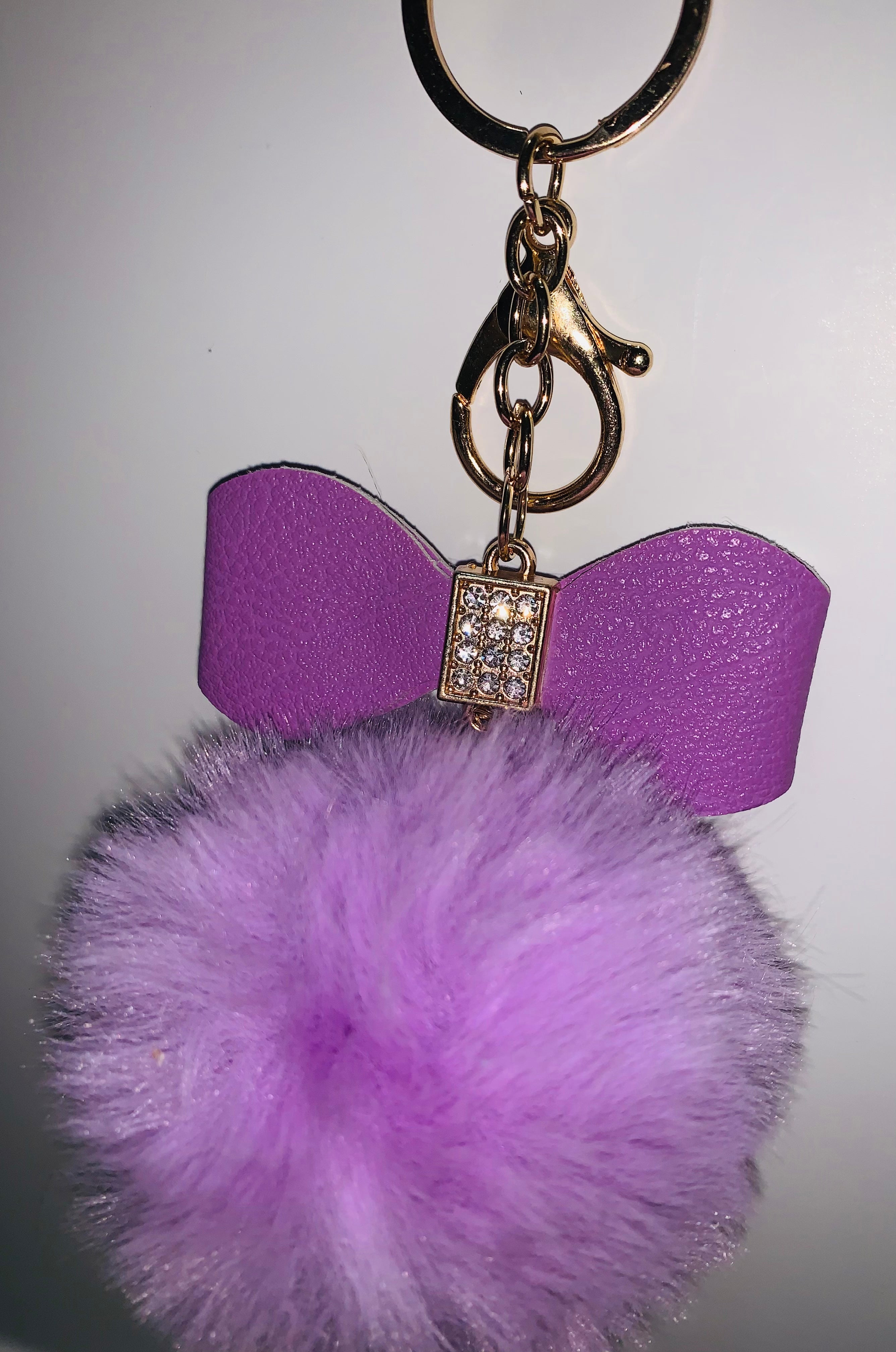 BOW POMPOM KEYCHAIN