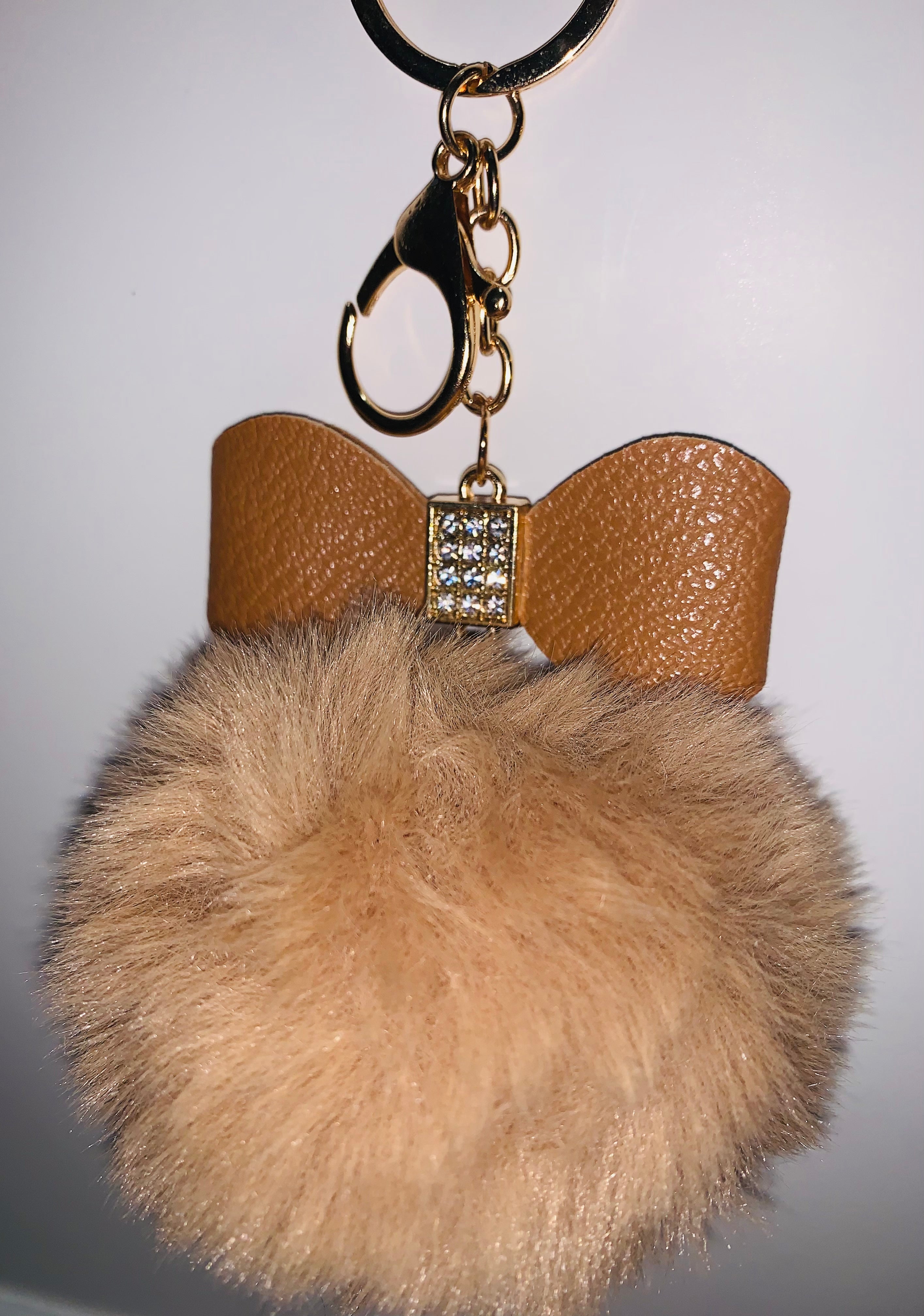 BOW POMPOM KEYCHAIN