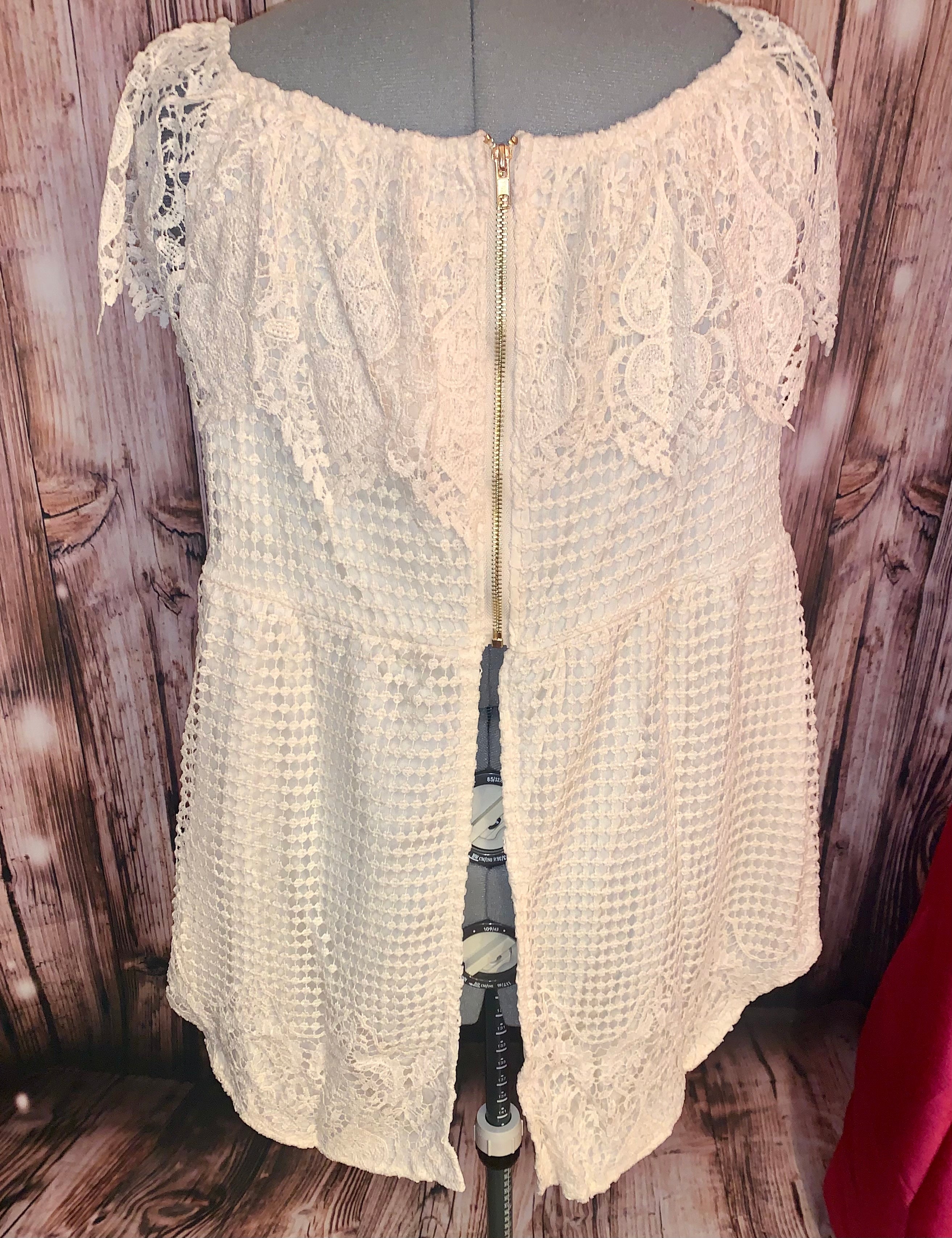 Ivory Short Sleeve Lace Crochet Top