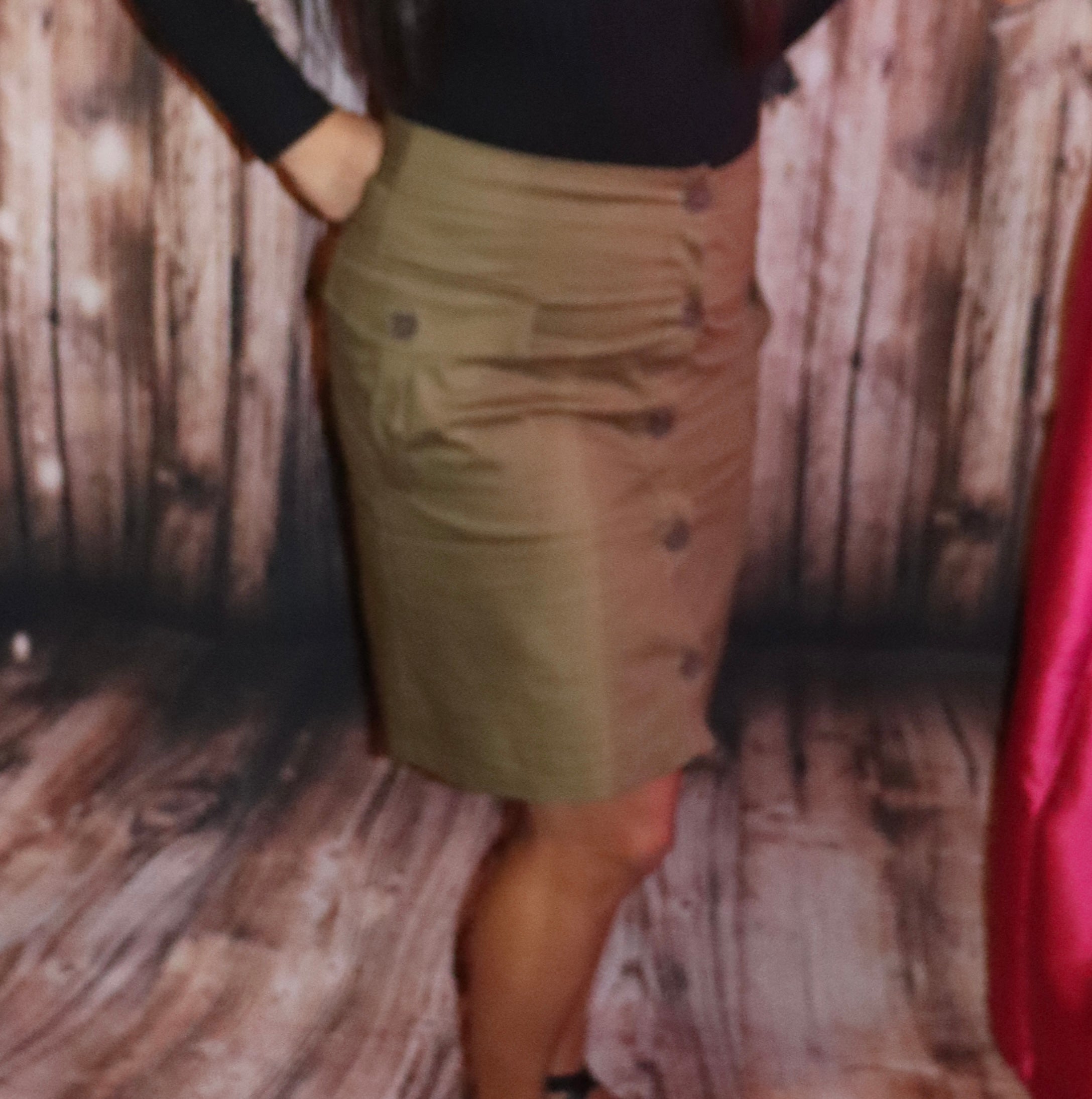 GREEN SKIRT WITH CARGO POCKETS