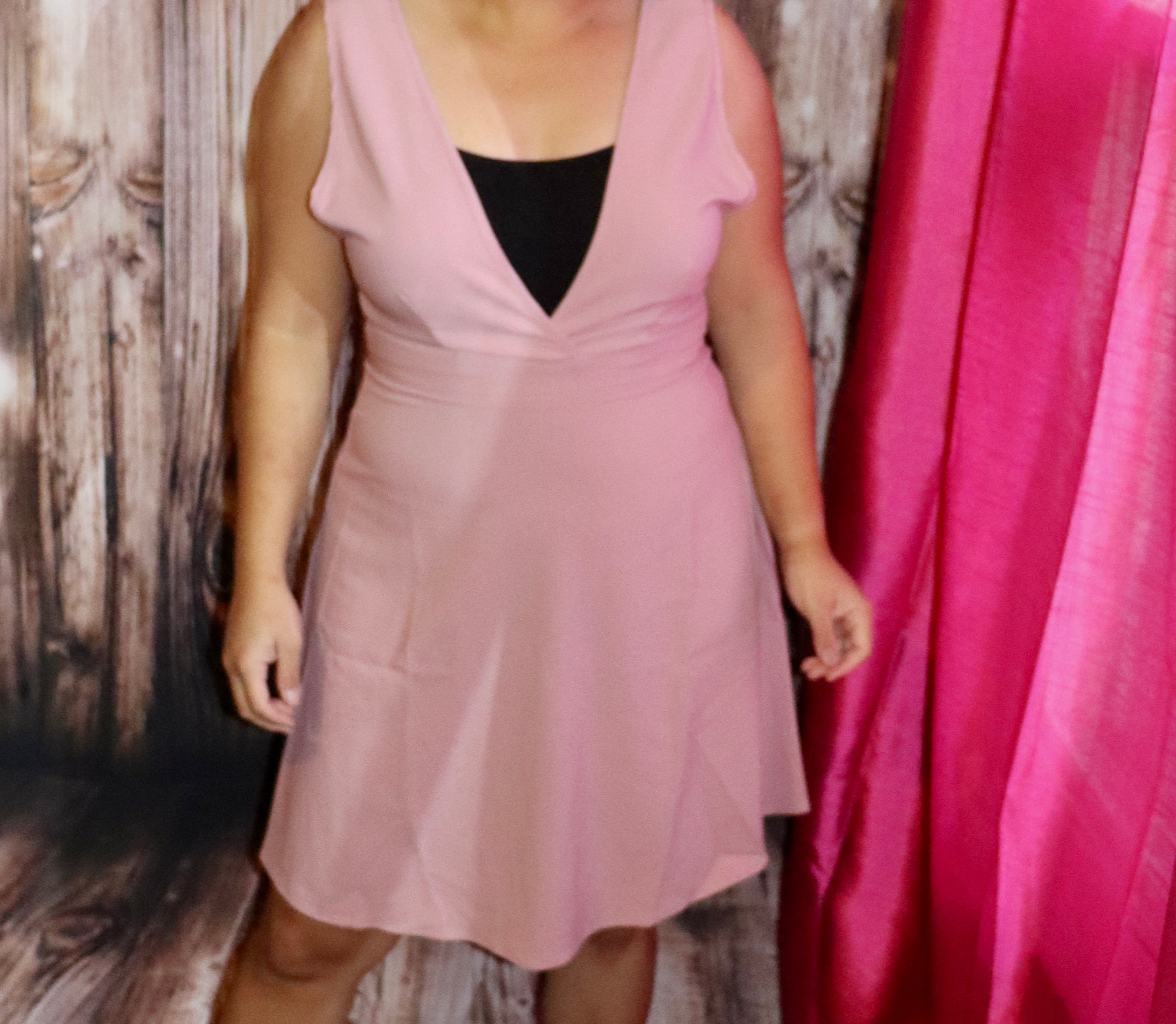 PINK V-NECK BACKLESS DRESS