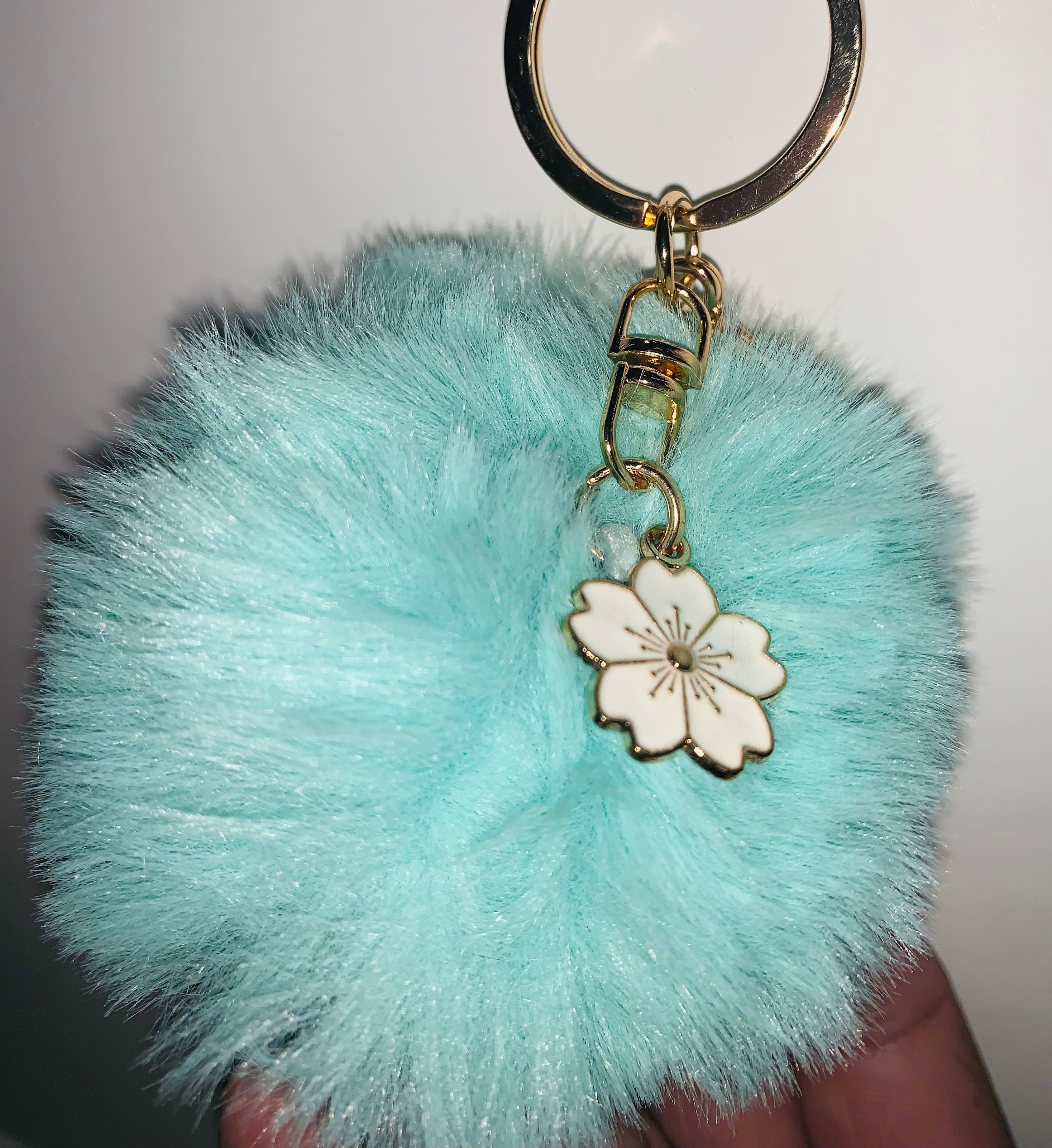 FLOWERS POMPOM KEYCHAIN