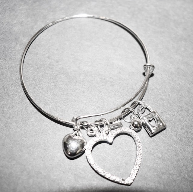 Hearts Charms Bangle